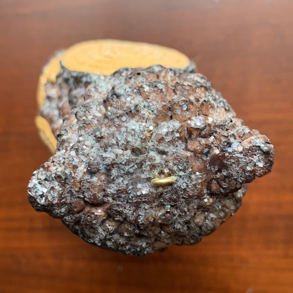 Cute little glittery Wooden Owl can be hung as an Ornament or sits on a table. - Picture 7 of 16